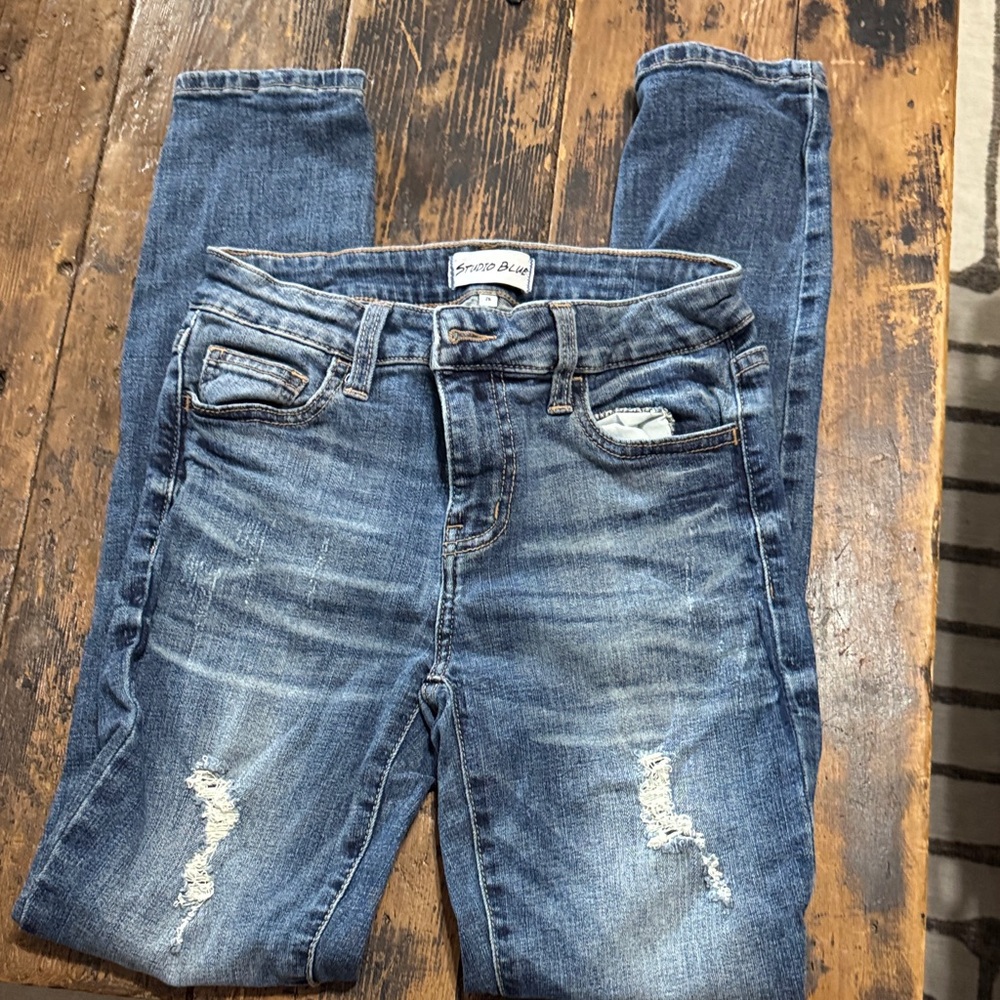 Women's Skinny Stretch Jeans in Mid Blue - Picture 2 of 7